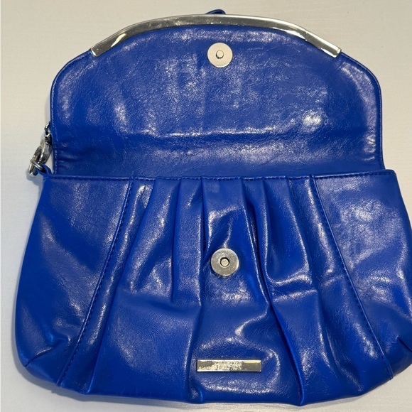 Royal Blue Kenneth Cole Reaction Envelope Style Purse Wristlet Clutch Silver - Picture 4 of 6